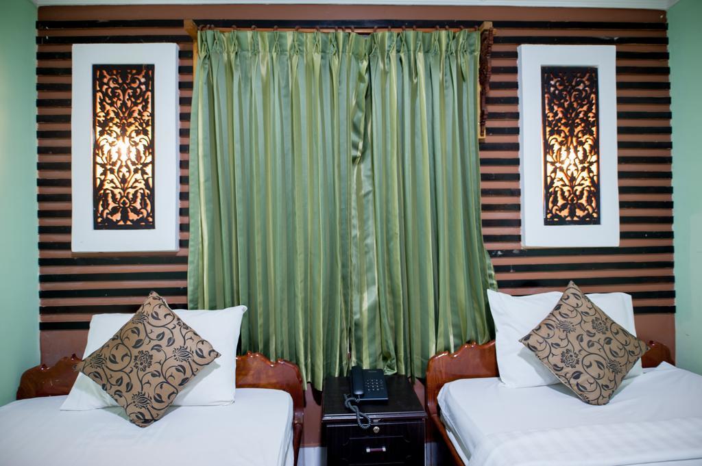 Rs Ii Hotel